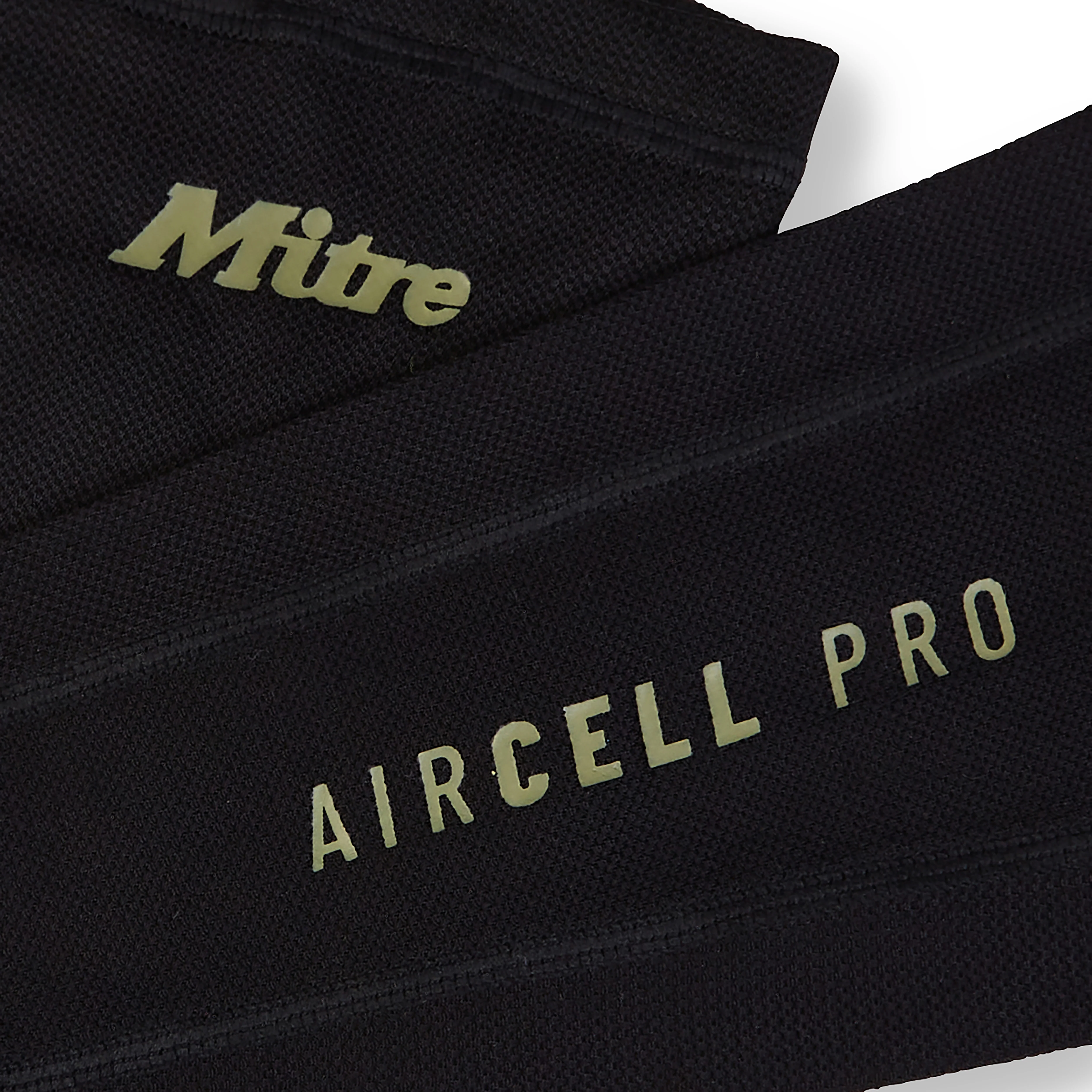 Aircell Pro Shinguards Black/Gold - Image 5