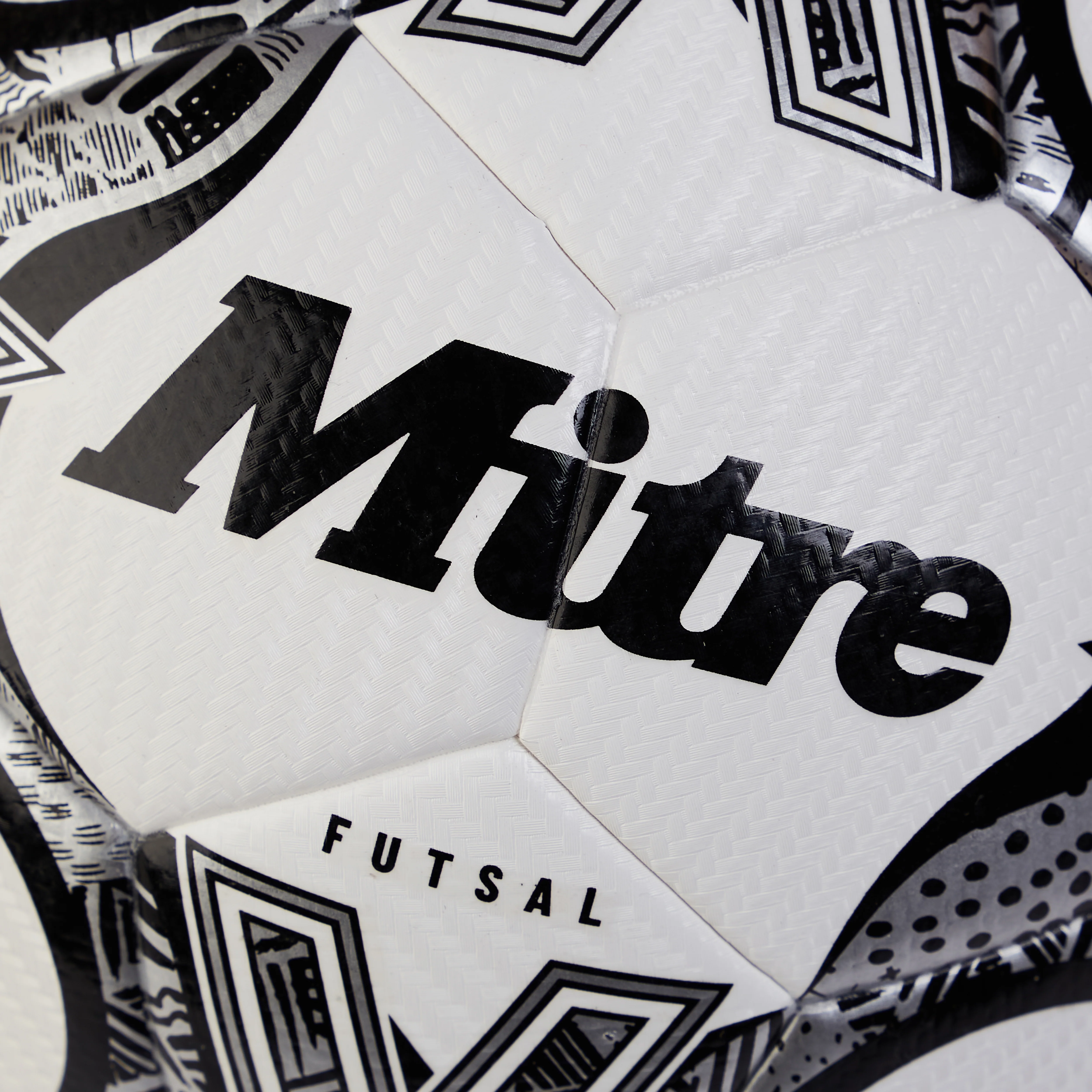 DELTA FUTSAL 24 WHITE/BLACK/SILVER - Image 4